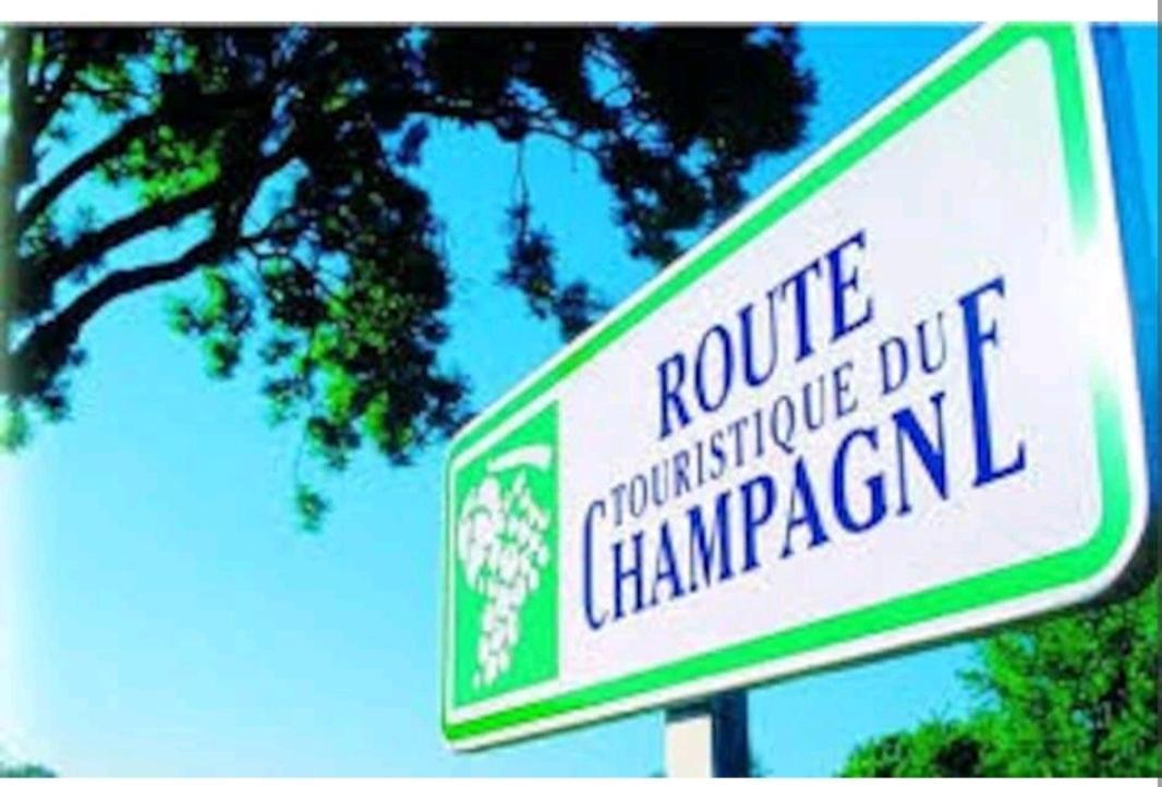 Les Chambres Touristique Julea Dienville Exterior photo